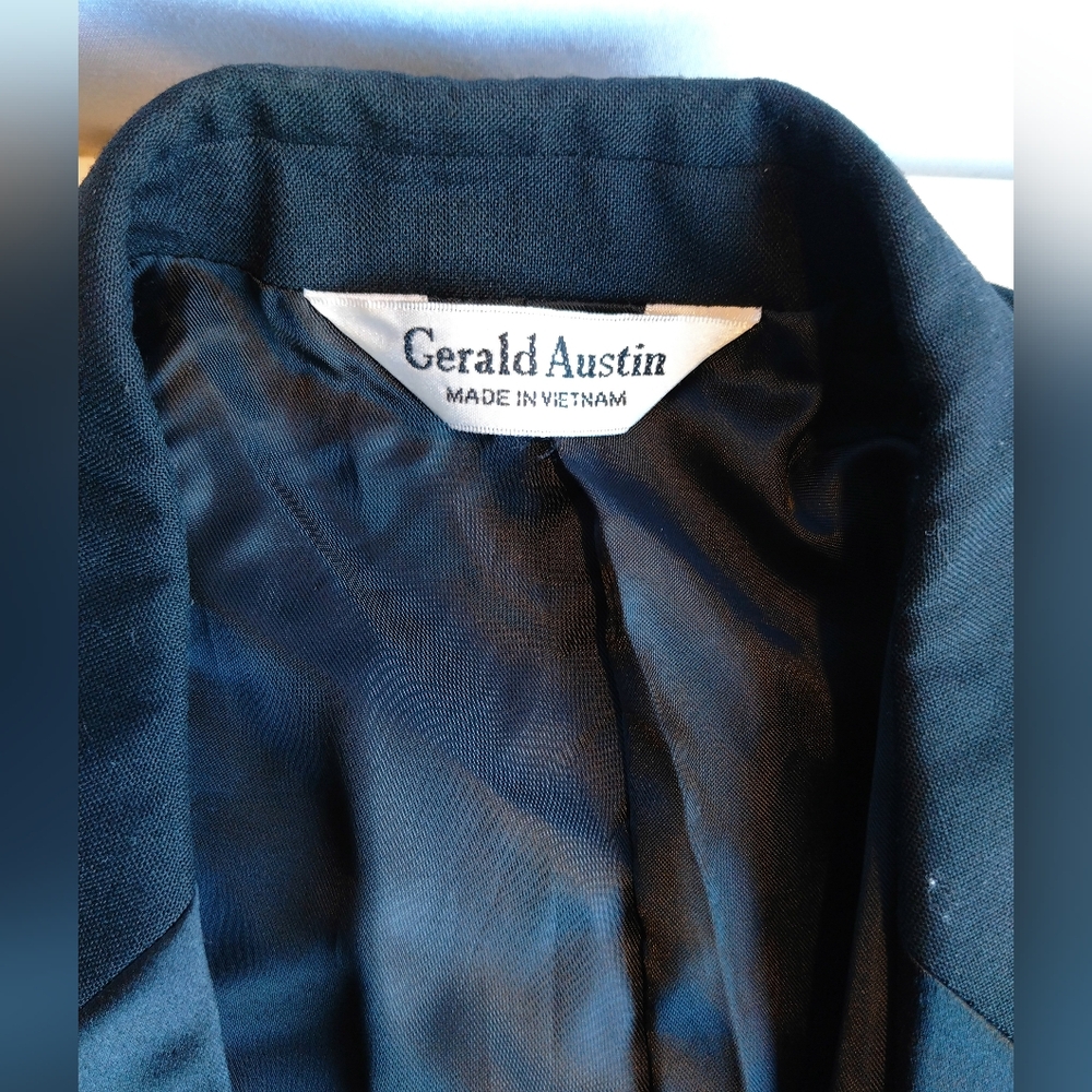 Jacket - Picture 2 of 5